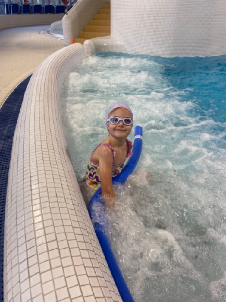 FB9AA12E-DEE9-4993-BC1F-407D742CF2A9