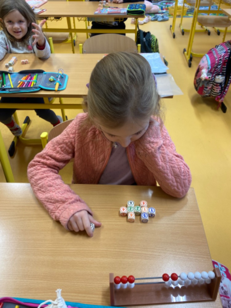 7AB82E90-5573-4739-8F0E-87A726F76CF0