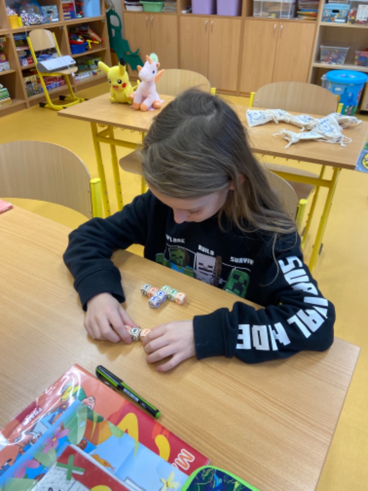 FA84D4C2-4B32-4C09-AD03-AA514E703D25