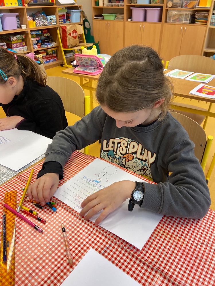 D2C3FFA3-97C4-4D20-9CFB-854307E8E045