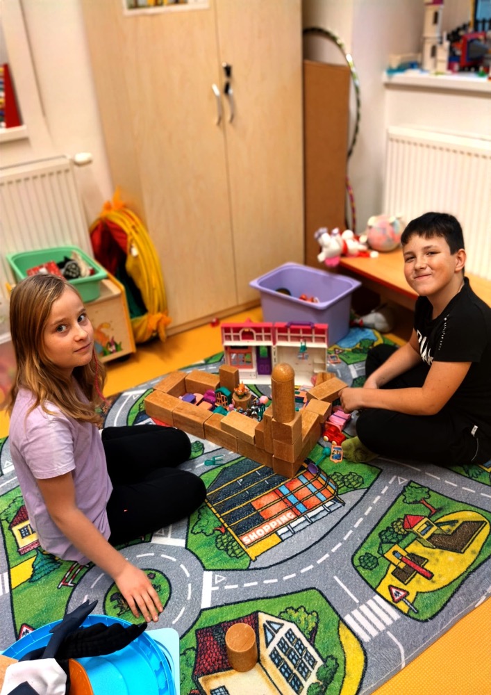 27EBA1E4-9025-4194-98CB-243DFB3494A3