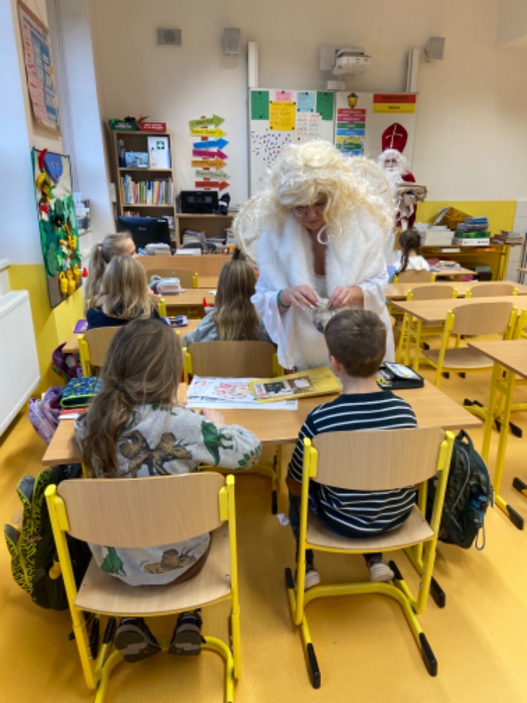 68841F8D-7C6C-4C6C-8EE6-554B8C4B8118