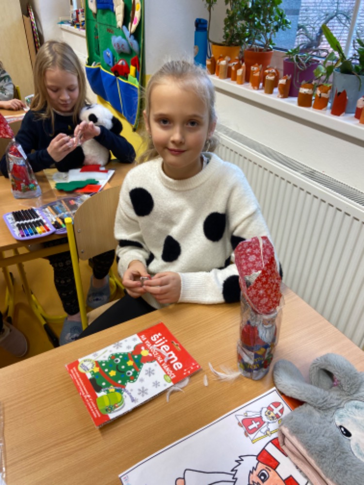 EFFF9DDF-552F-48FC-9503-A0B327F8063F