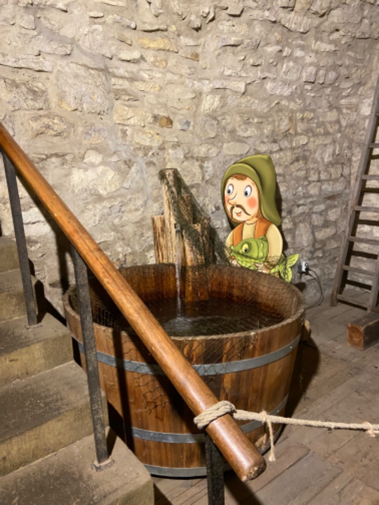 B6CE5B4E-3FEC-433C-8ED1-CD85CA4ECBF1