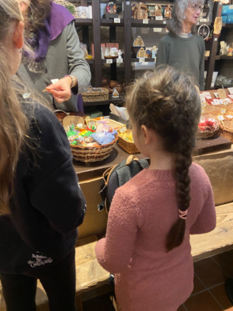 CE2FDB8F-3710-4136-ABC8-DB9CD93B87B9