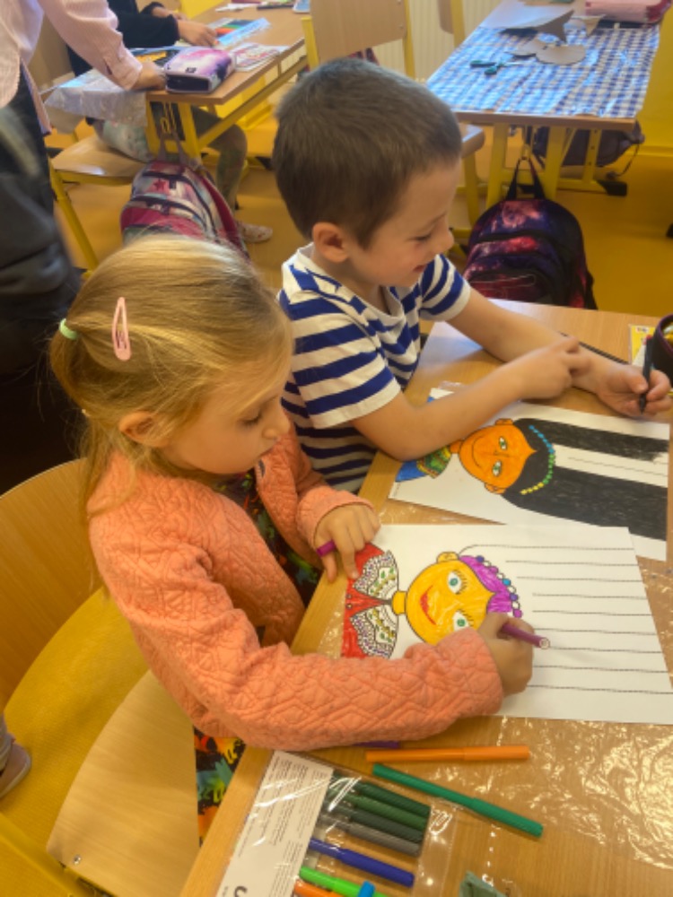 563E4EF6-A83B-4C79-8F6C-F371C0825C6D