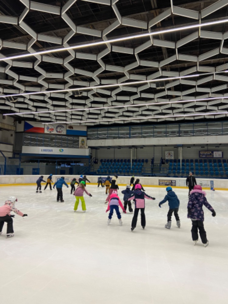 E2B44502-4E45-4E00-A23D-FD0996F17DB4