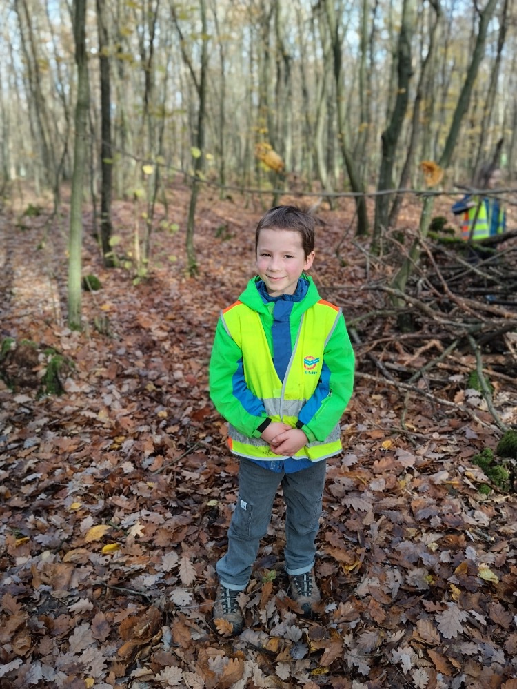 0EA33B5B-74C2-45D1-81E4-0D489D2B1249