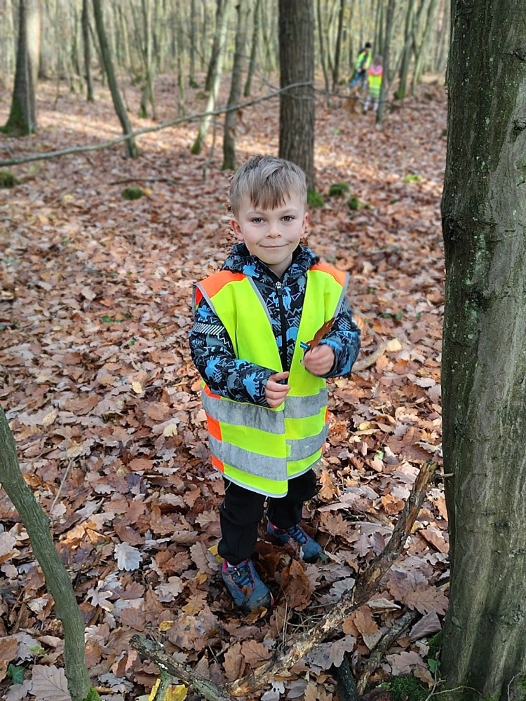 6BB22898-DE8F-4E04-B4D1-F5B3C4F17483