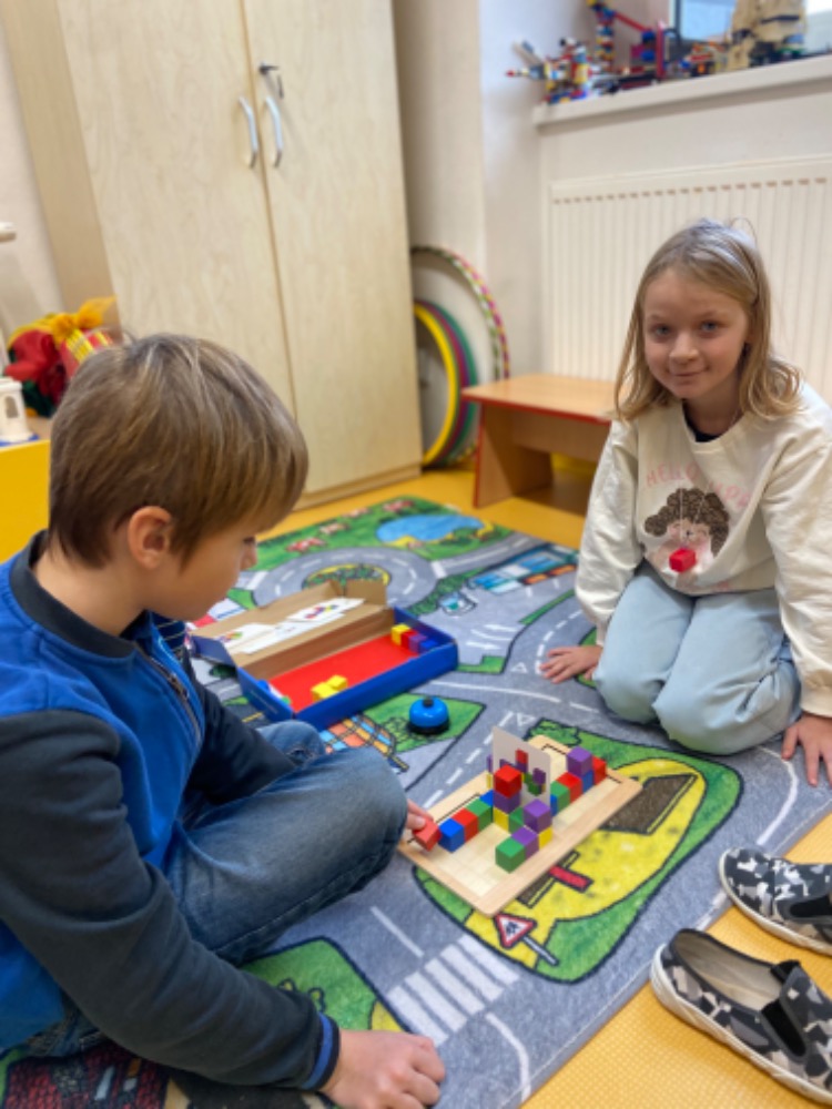 22CB35CE-40D2-46BE-9345-8237746C9518